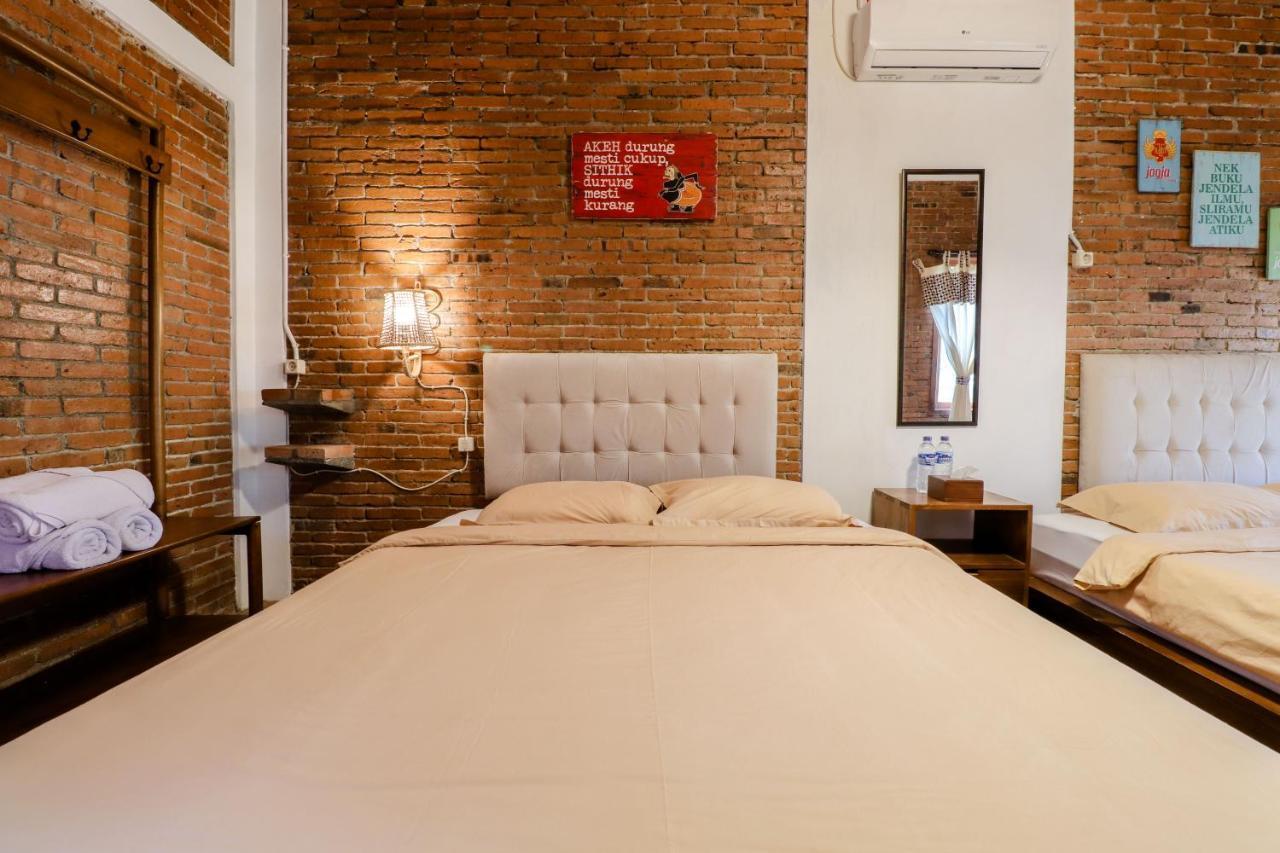 Omah Teras Bata Guesthouse Jogjacarta Exterior foto